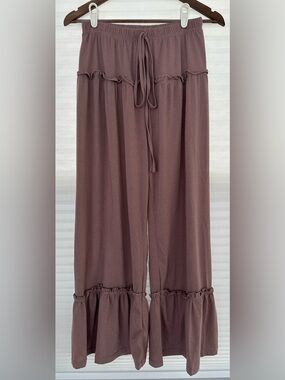Flowy Wide Leg Ruffle Pants – Dusty Purple – Size Medium